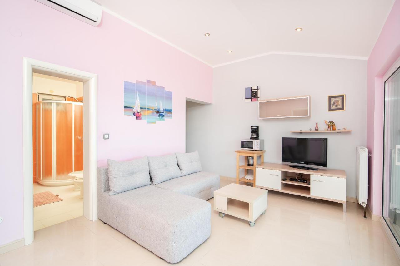 Apartments Oriana Rabac Exterior photo